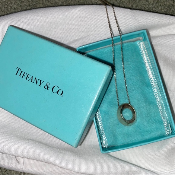 Tiffany oval pendant necklace - Picture 2 of 8